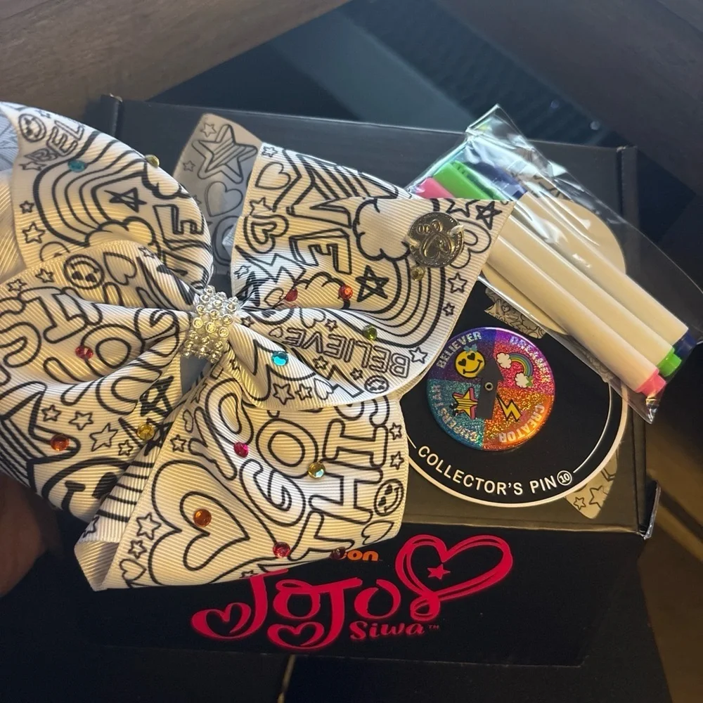 Nickelodeon JoJo Siwa Black Box with Silver Bow